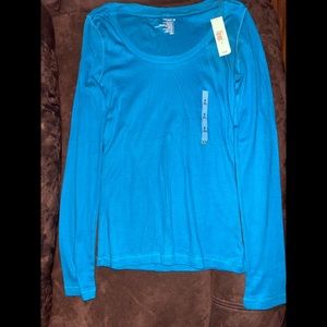NWT WOMAN’S OLD NAVY LONG SLEEVE TOP SIZE MEDIUM